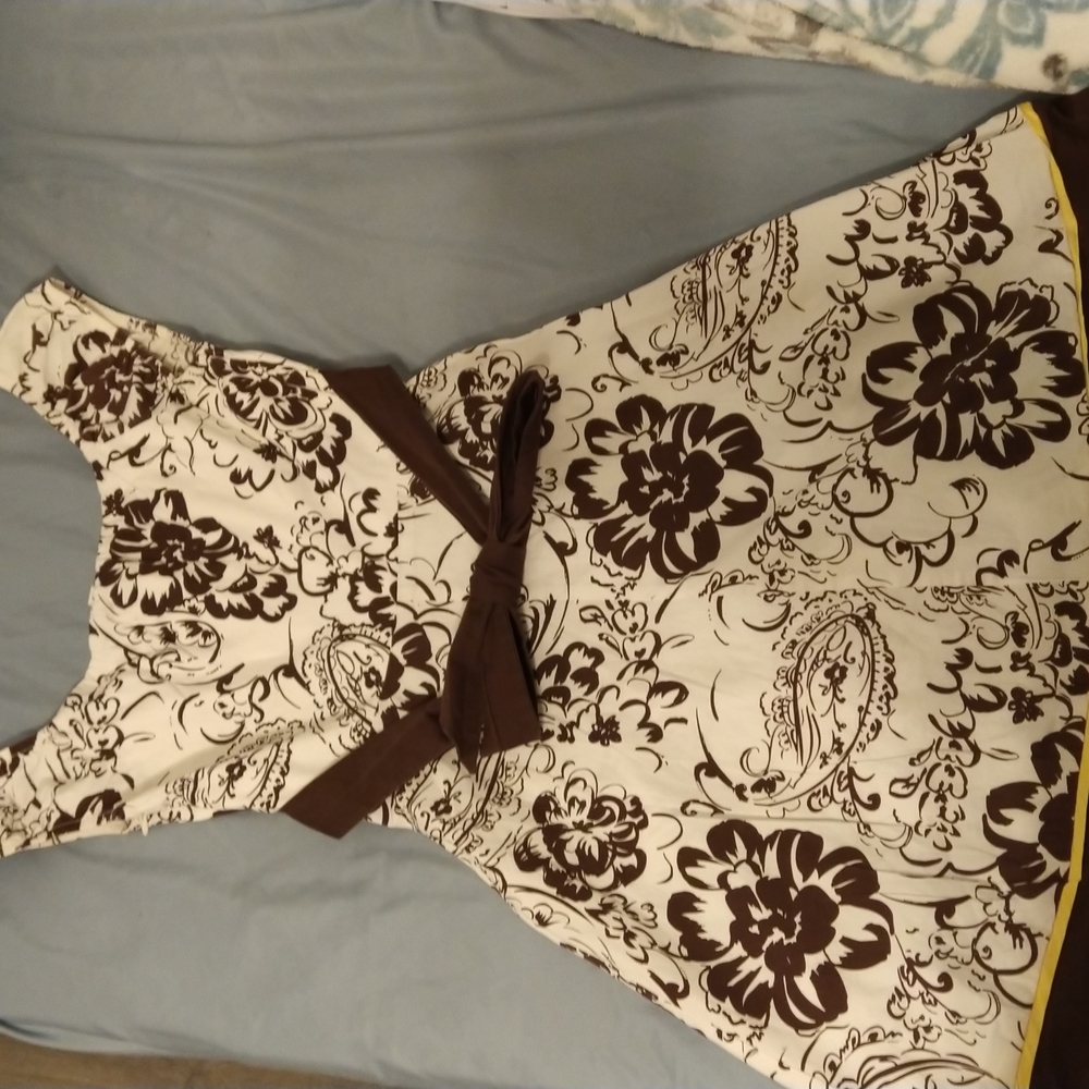 Dress - Picture 4 of 5